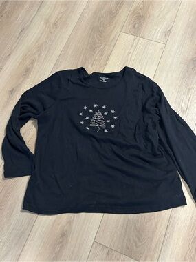 Black Long-Sleeve women’s Holiday Crewneck Shirt